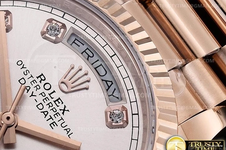 0901 RDD0219J – DayDate 36mm FreshLook 697